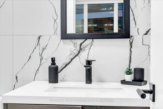 Additional image 11 of 55 Bremner Blvd Unit 1810