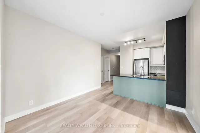 Additional image 14 of 60 absolute Ave Unit 302