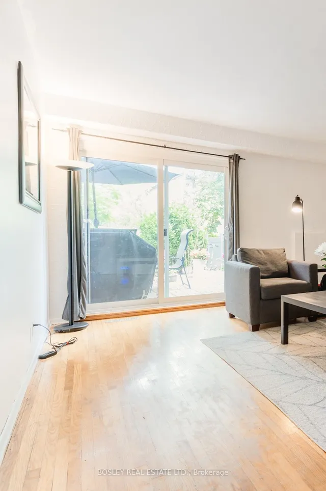 Additional image 7 of 4357 Bloor St Unit 10