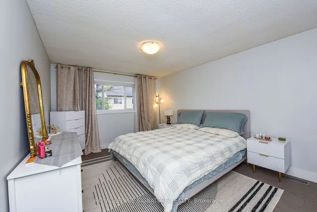 Additional image 21 of 4 Greenleaf Cres