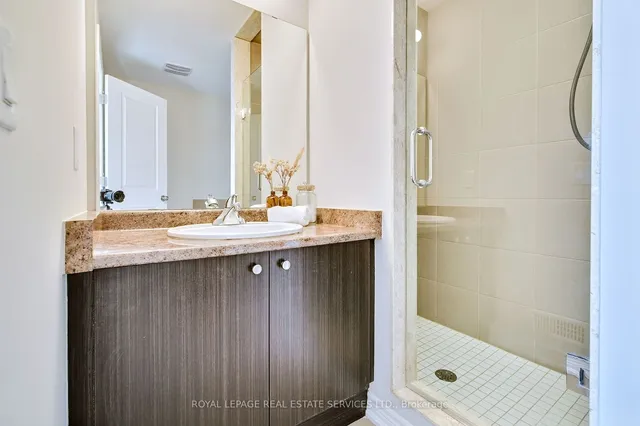 Additional image 30 of 5056 New St Unit 19