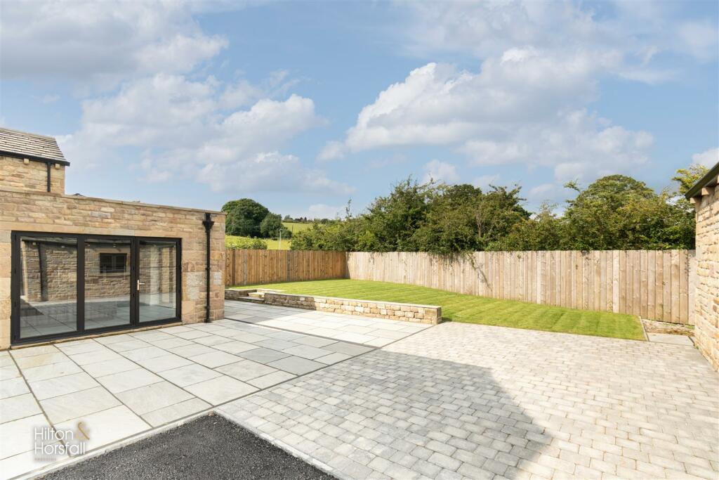 Additional image 32 of Rycroft Dairy, Wheatley Lane Road, Fence