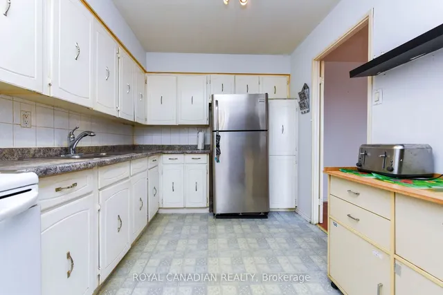 Additional image 12 of 3577 Derry Rd Unit 311