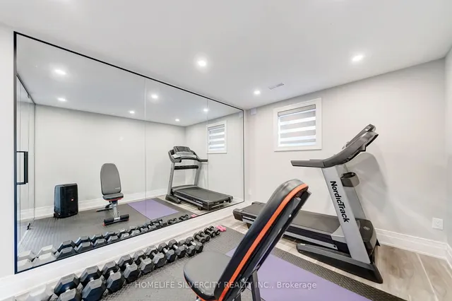 Additional image 28 of 398 Spyglass Green