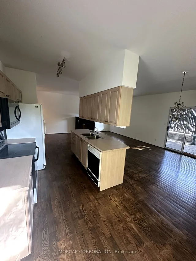 Additional image 7 of 600 Eglinton Ave Unit 109