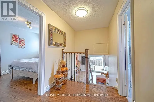 Additional image 10 of 84 Simmons Blvd