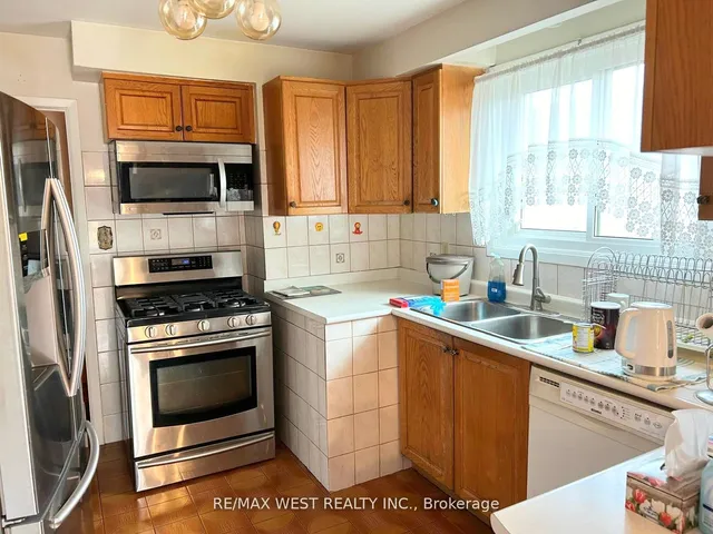 Additional image 3 of 3481 Chipley Cres