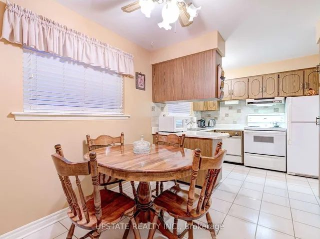 Additional image 3 of 152 Vodden St