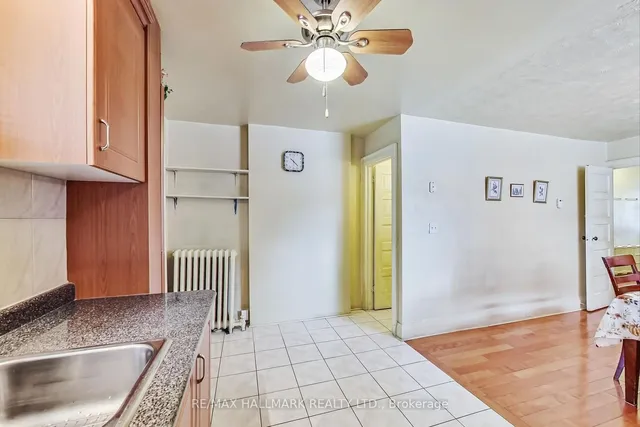 Additional image 15 of 400 Christie St