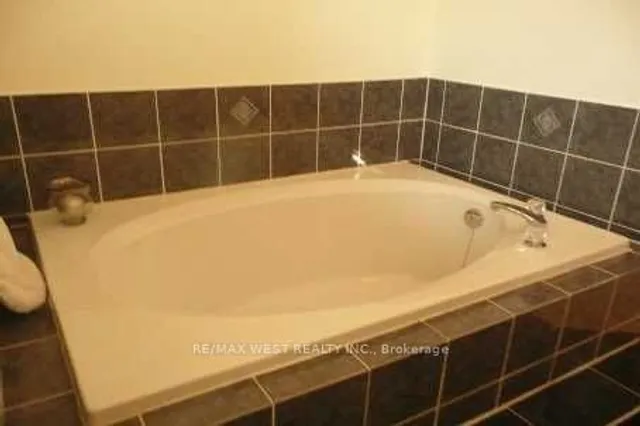 Additional image 7 of 51 Native Landing