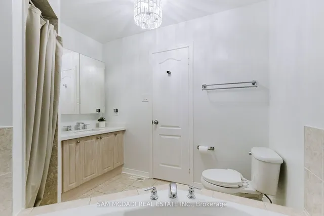 Additional image 31 of 745 Candlestick Circ