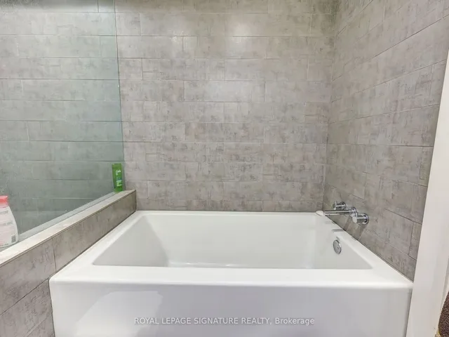 Additional image 38 of 40 Cavell Ave