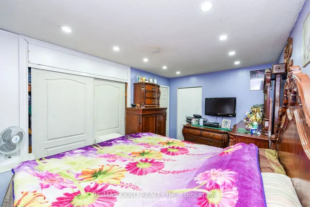 Additional image 25 of 7500 Goreway Dr Unit 35