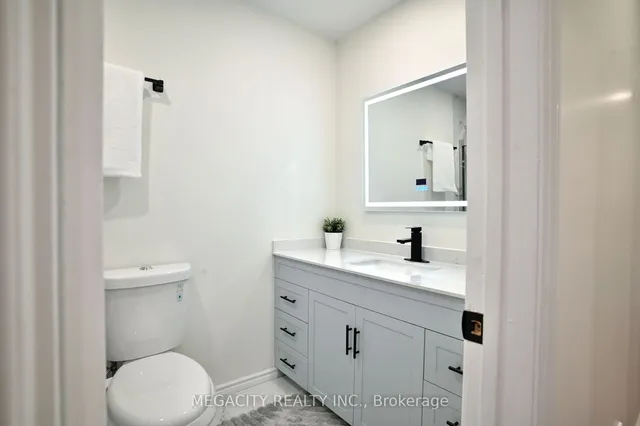 Additional image 4 of 7800 Priory Cres