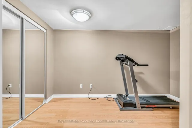 Additional image 37 of 654 Ashprior Ave