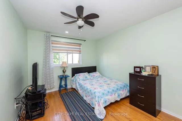 Additional image 19 of 32 Vodden Crt