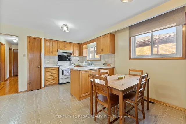 Additional image 12 of 248 Fairglen Ave