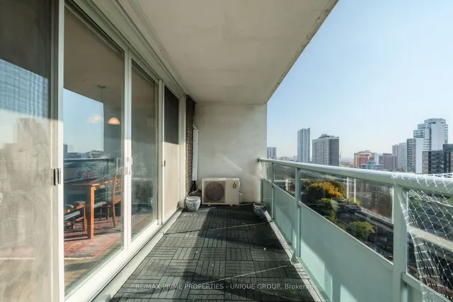 Additional image 24 of 30 Gloucester St Unit 1802