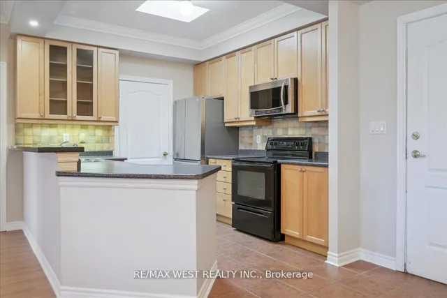 Additional image 5 of 3351 Cawthra Rd Unit 420