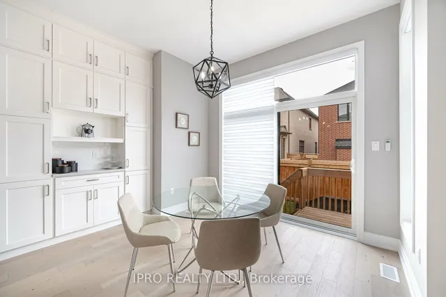 Additional image 16 of 1507 Lakeport Cres