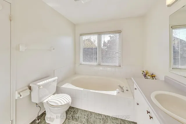 Additional image 24 of 1696 Danthorpe Dr