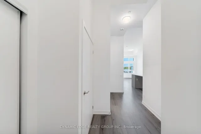 Additional image 5 of 405 Dundas St Unit 102