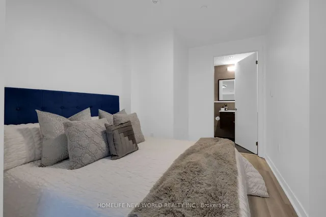 Additional image 19 of 501 Adelaide St Unit 311