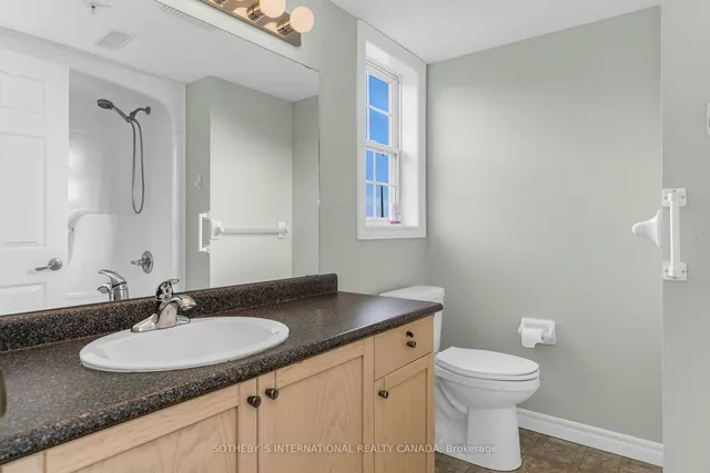 Additional image 16 of 2035 Appleby Line Unit 401