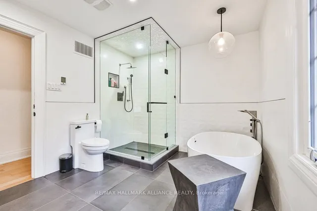 Additional image 31 of 138 Cavendish Crt