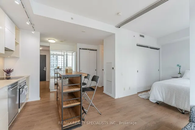 Additional image 12 of 125 Peter St Unit 3012