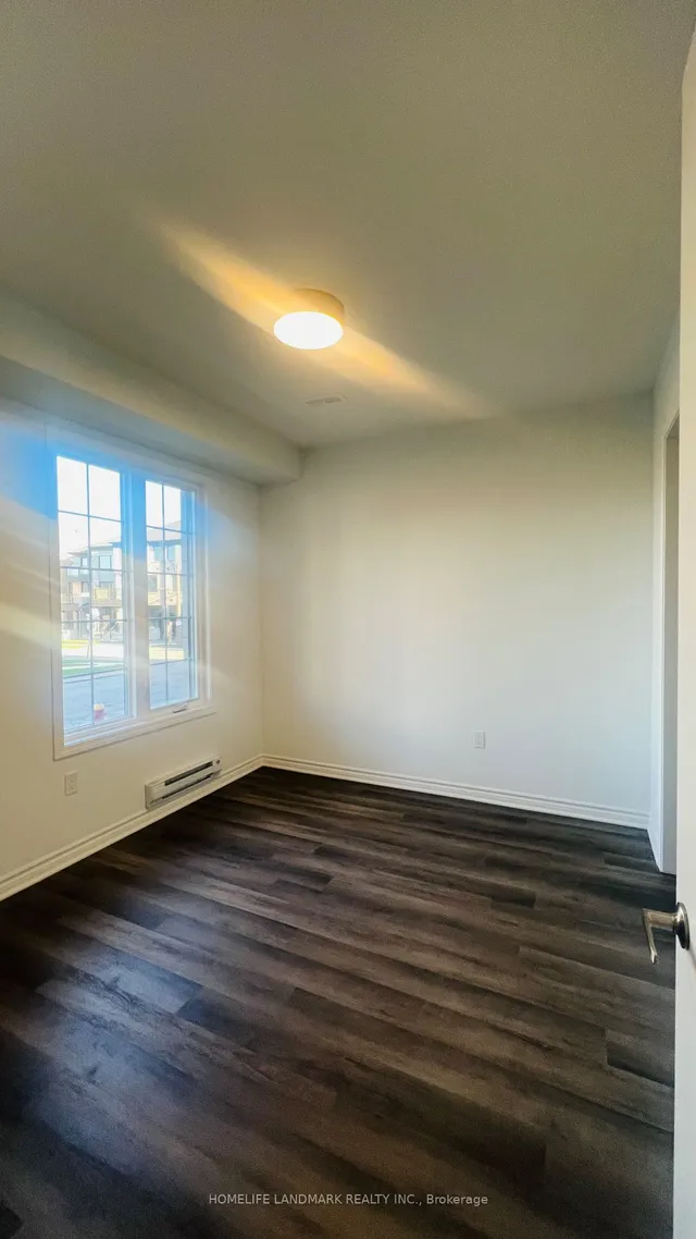 Additional image 3 of 3070 Merrick Rd