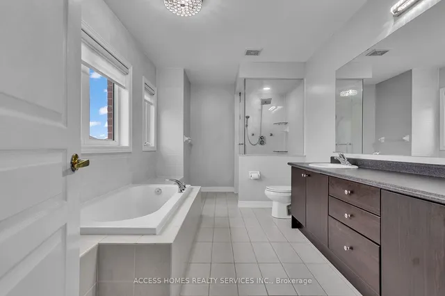 Additional image 25 of 88 Lola Cres