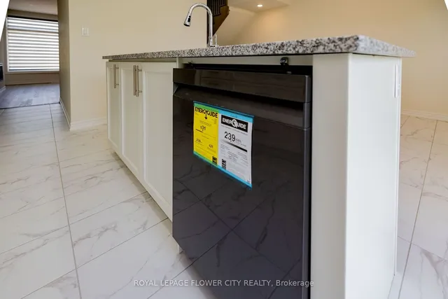 Additional image 17 of 38 Queenpost Dr