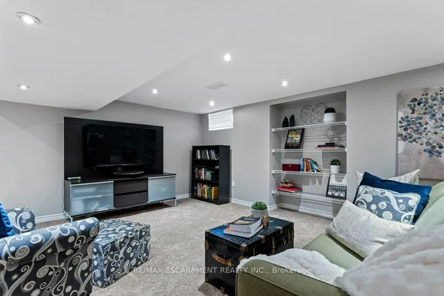 Additional image 28 of 504 Mathewman Cres