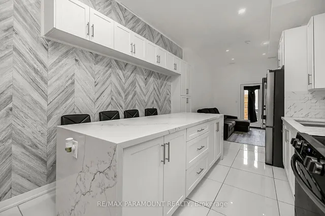 Additional image 18 of 121 Mulock Ave