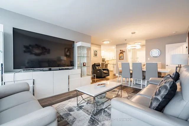 Additional image 12 of 5070 Pinedale Ave Unit 1207