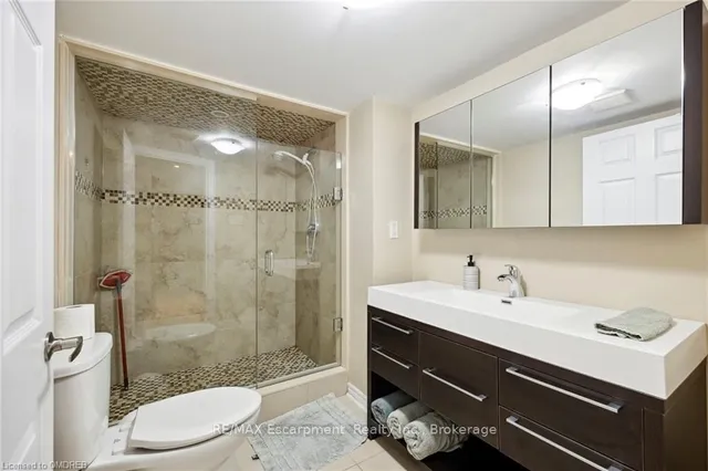 Additional image 35 of 300 RAVINEVIEW Way Unit 44