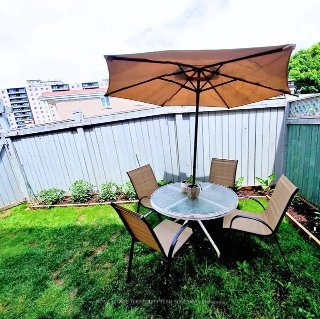 Additional image 18 of 216 Town House Cres Unit 27