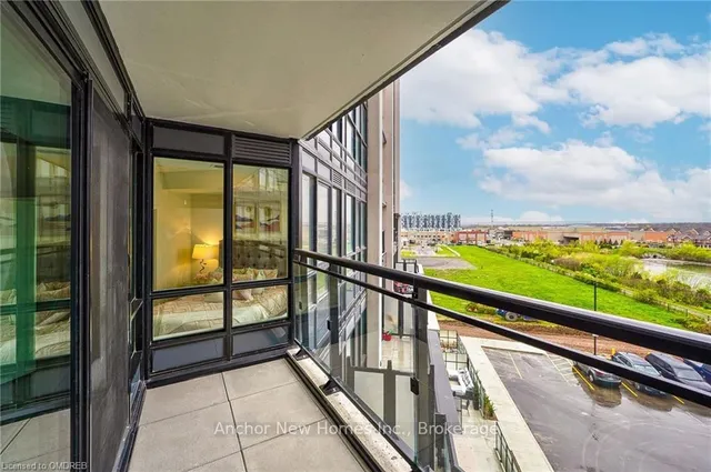 Additional image 40 of 405 DUNDAS St Unit 435