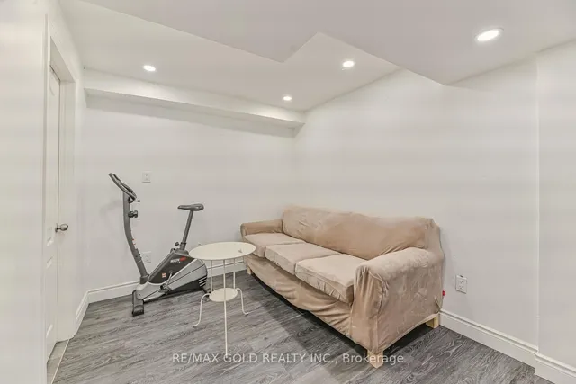 Additional image 21 of 24 Earth Star Tr