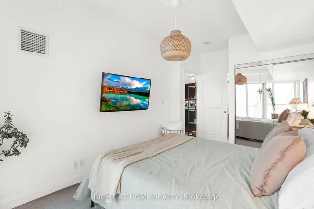 Additional image 19 of 50 Absolute Ave Unit 2405