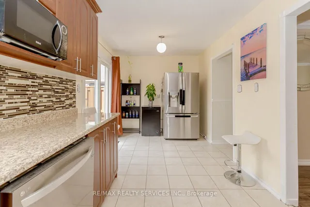 Additional image 19 of 82 Guildford Cres Unit 82