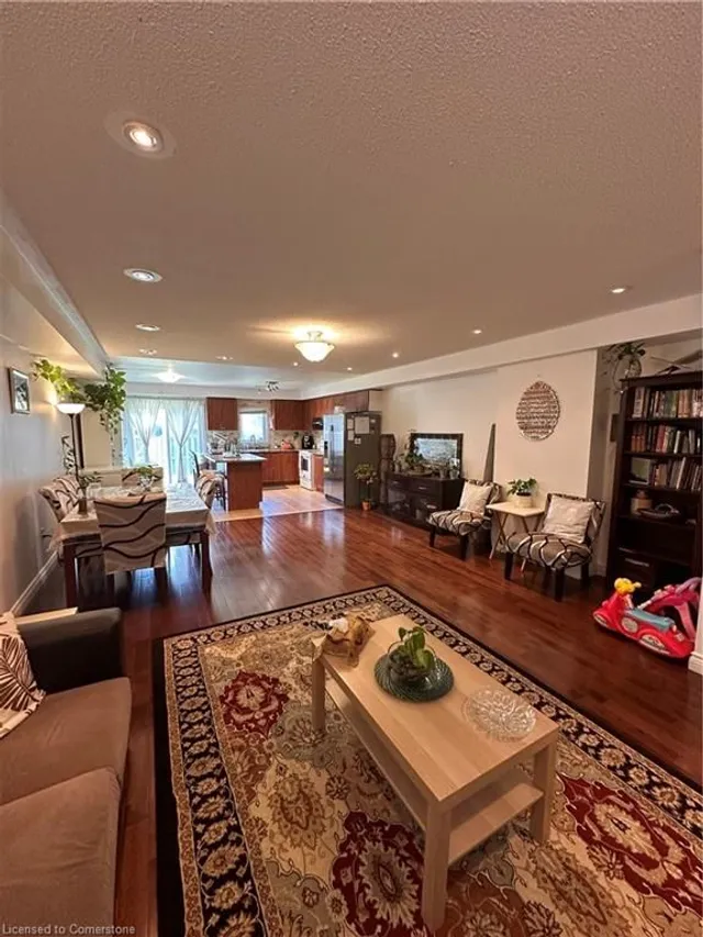 Additional image 3 of 558 Candlestick Cir