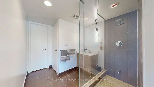 Additional image 23 of 320 Richmond St Unit 810