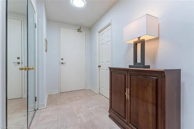 Additional image 5 of 2190 Lakeshore Rd Unit 301