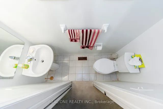 Additional image 18 of 384 Kittridge Rd