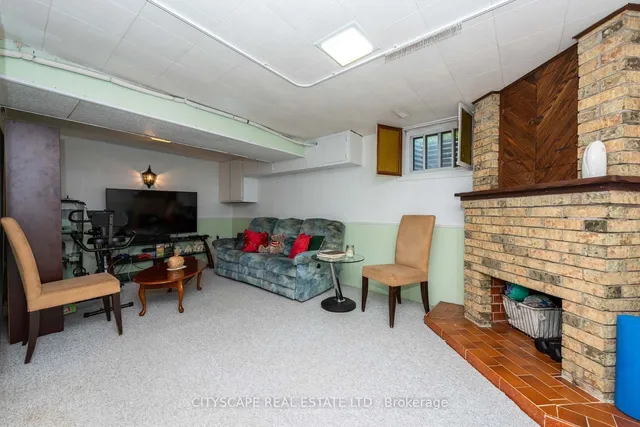 Additional image 30 of 32 Vodden Crt