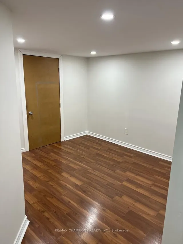 Additional image 18 of 2383 Hilda Dr