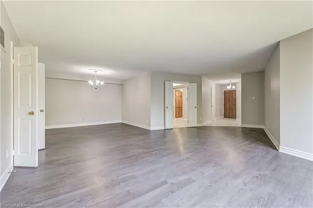 Additional image 3 of 1240 Marlborough Crt Unit 310