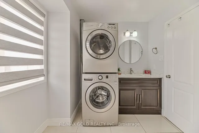 Additional image 19 of 24 Earth Star Tr